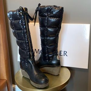 Moncler quilted boots